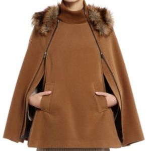Chic BCBG Ryder Camel Poncho/Cape